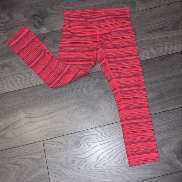 Lululemon Wunder Under Crop (Hi-Rise) Cyber Boom Juice Alarming size 4 - Picture 7 of 12